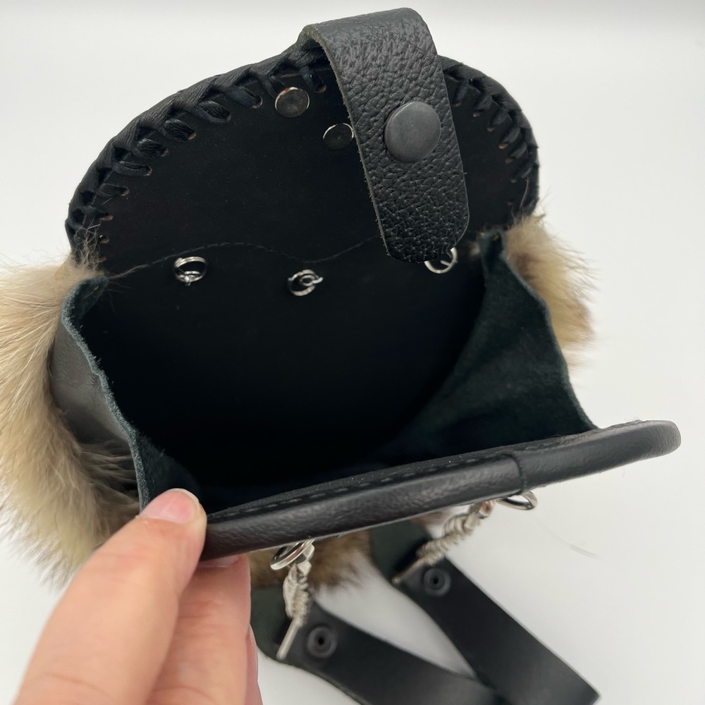 Fur Sporran Bag with Triple Tassels - Picture 4 of 5